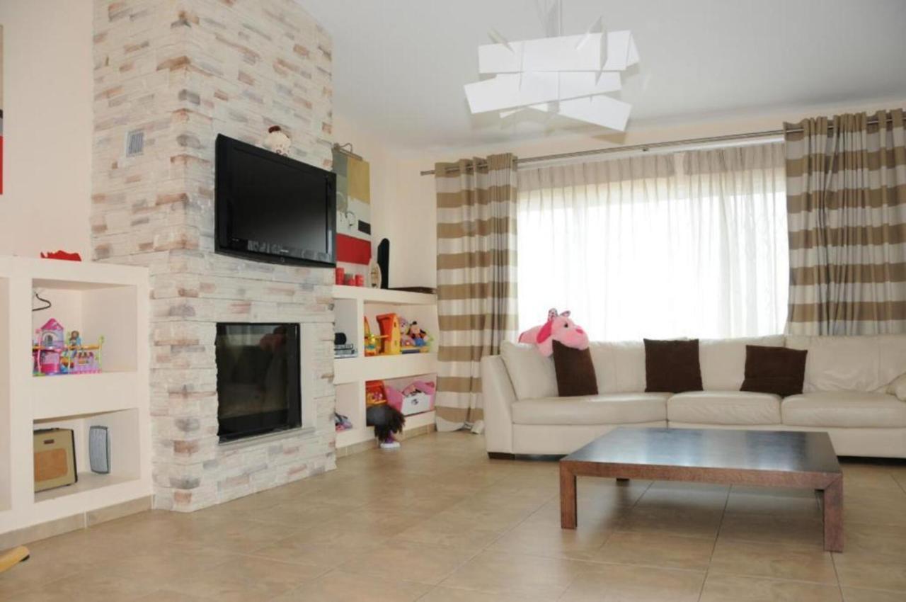 Luxurious 6 Bedroom Villa In A Great Location Chalkida Exterior photo