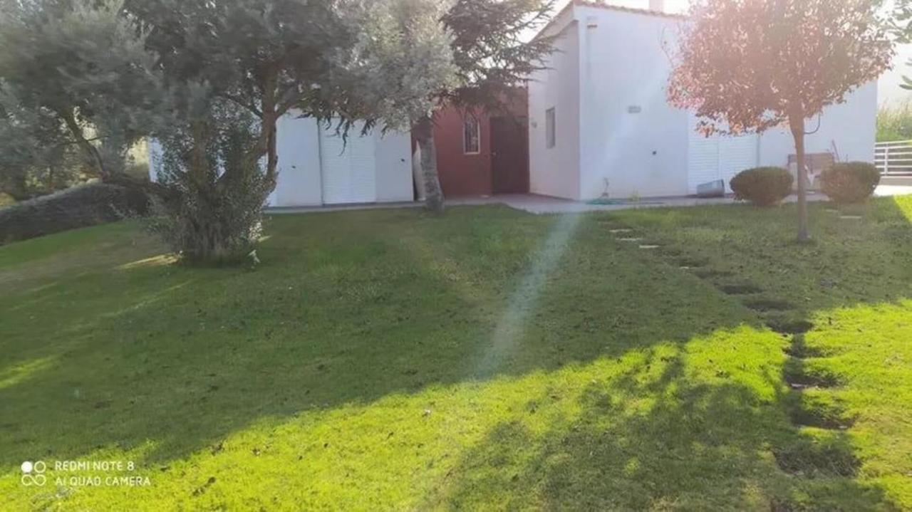 Luxurious 6 Bedroom Villa In A Great Location Chalkida Exterior photo