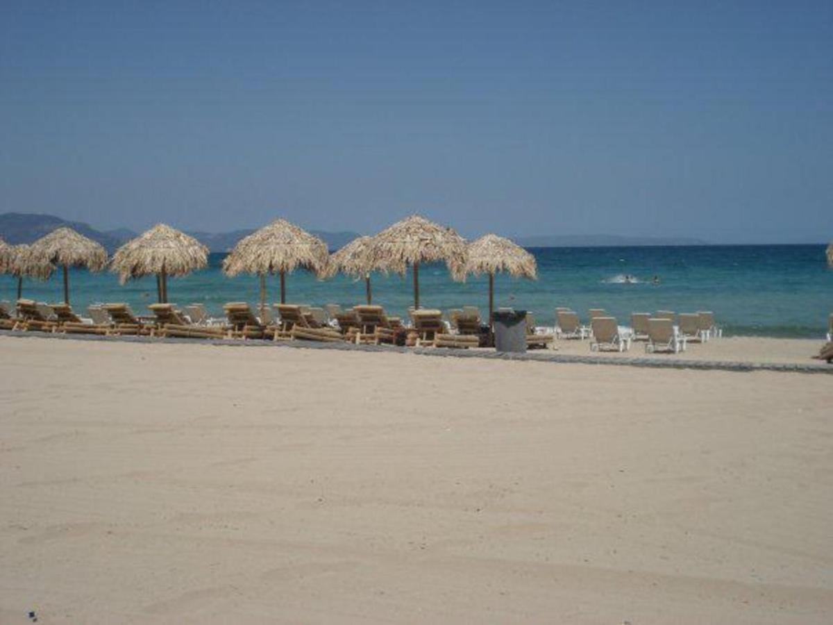 Luxurious 6 Bedroom Villa In A Great Location Chalkida Exterior photo